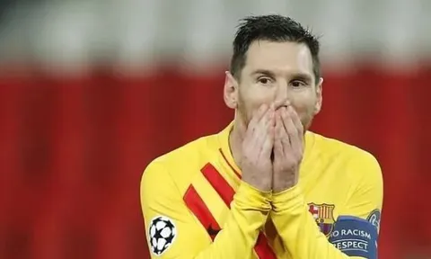Nhìn Barcelona, mới thấy Bruno Fernandes giỏi thế nào