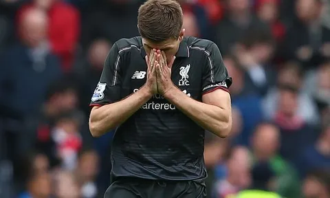 Nhìn lại ngày Liverpool bị Stoke hủy hiệt 6-1 trong trận cuối cùng của Gerrard