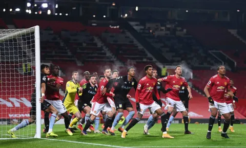Nhìn vào Ibra, quá rõ sao Man Utd phải chịu bất công khi đụng 'võ sĩ giác đấu'