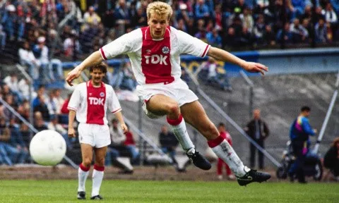 Những bàn thắng đẹp nhất của Dennis Bergkamp cho Ajax