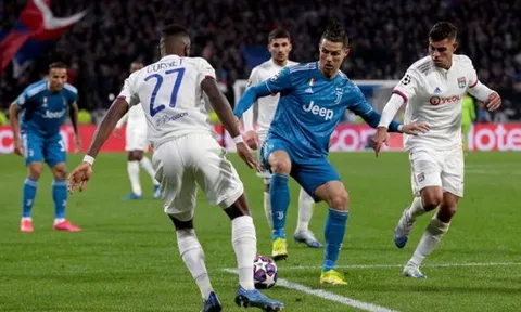 Những điểm nhấn lượt đi vòng knock-out Champions League