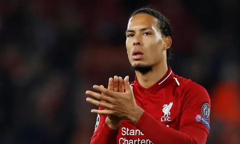 Những lý do khiến Van Dijk không thể trở thành "Cannavaro đệ nhị"