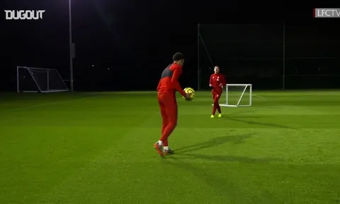 Những pha biểu diễn kỹ thuật đỉnh cao: Trent Alexander-Arnold vs Andy Robertson