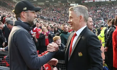"Thần may mắn" của Man Utd điều khiển trận đại chiến tại Liverpool