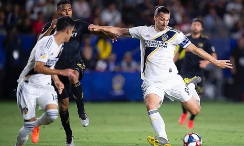 Nói được làm được, Ibrahimovic lập hattrick hạ gục "cầu thủ hay nhất MLS"