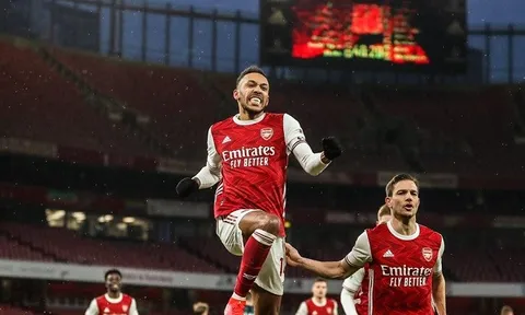 'Nỗi thất vọng' lập hat-trick, Arsenal thắng bùng nổ trên sân nhà
