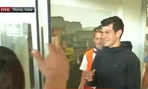 NÓNG! 'Bom tấn' Mexico của Napoli đã đặt chân đến Ý