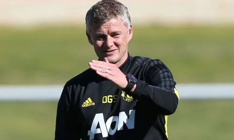 NÓNG! HLV Solskjaer xác nhận, Man Utd sắp nổ 2 "bom tấn"