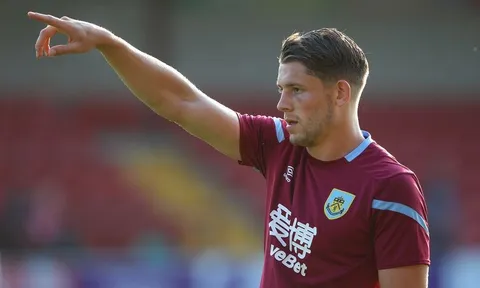 HLV xác nhận, Maguire sắp ra mắt Man United