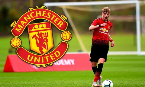 NÓNG! M.U đấu AZ Alkmaar, Solskjaer ra quyết định táo bạo với bộ 3 "ngự lâm"