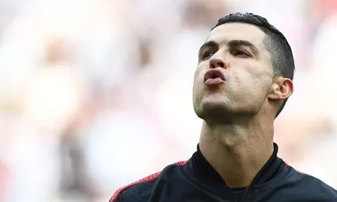 NÓNG: Ronaldo ấn định thời điểm treo giày