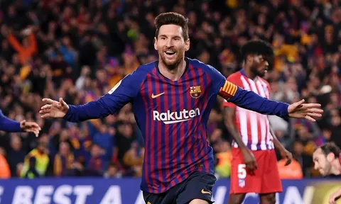 'Ở Barca, đầu tiên là Messi, thứ hai là Messi, thứ ba vẫn là Messi...'