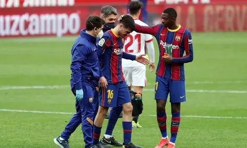 XONG! Thắng Sevilla, Barcelona trả giá quá đắt vì 'Iniesta đệ nhị'