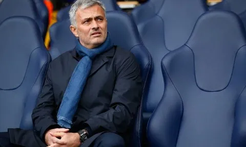 CHÍNH THỨC: Jose Mourinho có thêm 'cạ cứng' là huyền thoại của Spurs
