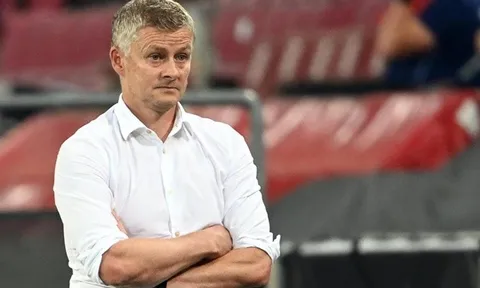 Solskjaer tuyên bố sốc về màn 'khẩu chiến' giữa Lindelof và Fernandes