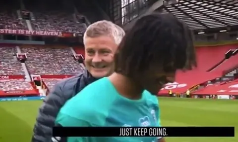 Lộ thông điệp Ole "gạ gẫm" Nathan Ake ngay sau trận đấu Bournemouth