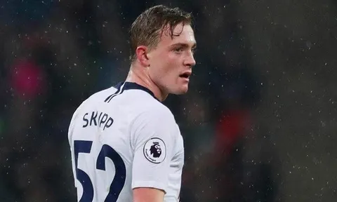 Giữa rối ren về nhân sự, Spurs có động thái ''vì tương lai''