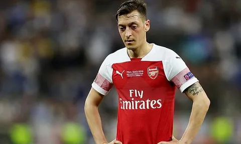 Ozil đang khiến Asenal không thể mua tân binh