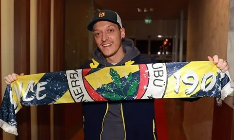 Ozil khăn gói rời Arsenal, Giáo sư Wenger nói thẳng 1 sự thật