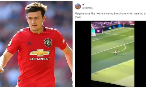 Fan Man Utd: Anh ta chạy như đang trả lời điện thoại và quấn khăn tắm