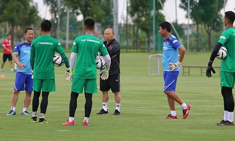 Điểm tin bóng đá Việt Nam sáng 06/08: Thầy Park tự tay huấn luyện cho thủ môn U22 Việt Nam