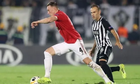 Rời Man Utd, Phil Jones tới bến đỗ mới ngay Hè này?