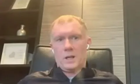 Paul Scholes nêu tên ngôi sao Liverpool nên gia nhập Man Utd