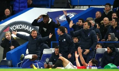 Scholes: "Nếu là Mourinho, M.U đã toang với Chelsea"