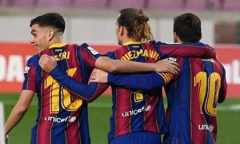Chỉ nửa mùa giải tại Barca, Pedri đã "ngồi chung mâm" với Hazard - Coutinho