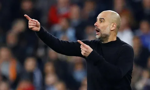 Pep bất ngờ tuyên bố: "Tôi ước gì cầu thủ M.U đó ra sân đấu Man City"