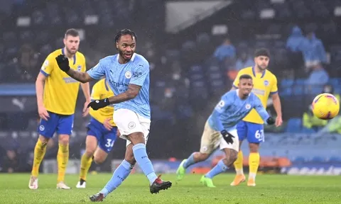 Pep Guardiola lý giải việc Sterling thực hiện quả 11m trận gặp Brighton