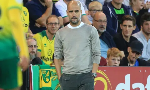 City liên tục mất người, CĐV Arsenal: 'Vì Chúa, trao luôn cúp cho Liverpool đi'