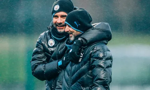 Pep và dàn sao Man City vui như trẩy hội sau án phạt của UEFA