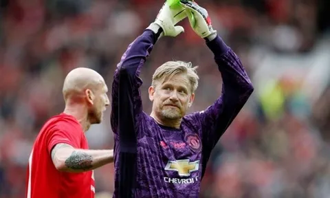 Peter Schmeichel chỉ ra "Cầu thủ xuất sắc nhất mùa 2019/20" của M.U