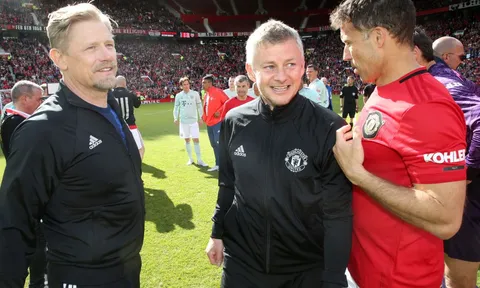 Peter Schmeichel: "Solskjaer đã không làm điều đó ở M.U..."