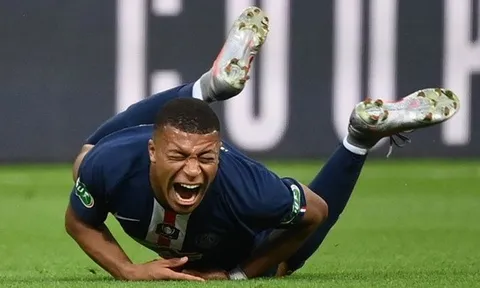 Phát ngôn đầu tiên của Mbappe sau khi gặp va chạm nghiêm trọng