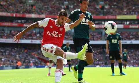 Hành quân đến Old Trafford, Arsenal nên đá thế nào?