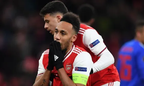 Người hùng hóa tội đồ, thủ quân Arsenal đau đớn khóc nức nở