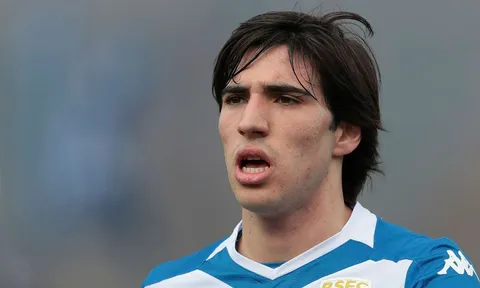 'Pirlo 2.0' được khuyên chưa nên rời Ý