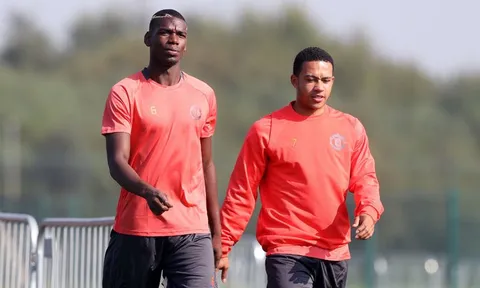 Nỗ lực trở lại, Pogba bất ngờ gặp lại 'bom xịt' Man Utd