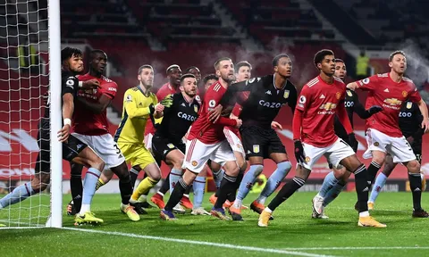 Pogba thở ra khói, Mourinho hóa "kỵ sĩ bóng đêm" và những hình ảnh ấn tượng nhất