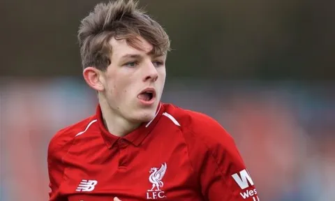 Premier League cẩn thận! Klopp đang đào tạo "Gerrard mới"