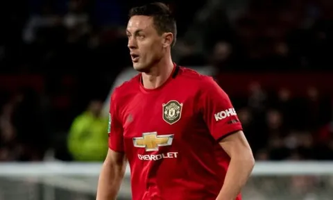 Premier League hoãn, số phận loạt cầu thủ hết hạn HĐ ra sao?