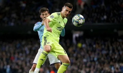 Man City và Barca đại chiến vì tiền vệ 22 tuổi