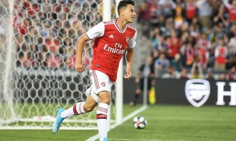 "Ronaldinho mới", "Ronaldo 2.0" - fan Arsenal phát cuồng với màn ra mắt của tân binh