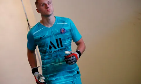 PSG đẩy đi 3 thủ môn, 'Courtois 2.0' sắp bước ra ánh sáng