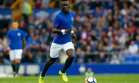 PSG duyệt 30 triệu, thâu tóm 'siêu máy quét' tắc bóng 142 lần