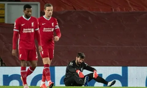 Puyol hỏi, người hâm mộ đưa ra câu trả lời cho điều khiến Liverpool sa sút