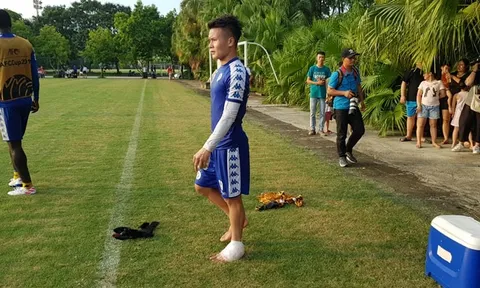 Quang Hải bỏ tập giữa chừng, gặp chấn thương trước thềm chung kết AFC Cup 2019