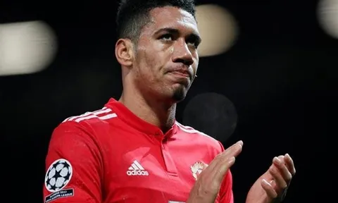 Quay lại Man United sớm, Solskjaer nói lời thật lòng về Smalling